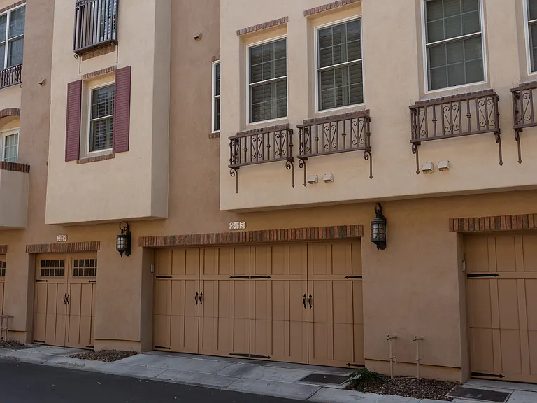2445 E Montecito Ave — Photo 28
