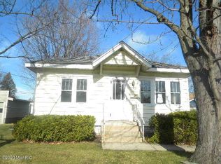 1002 W Laketon Ave, Muskegon, MI 49441
