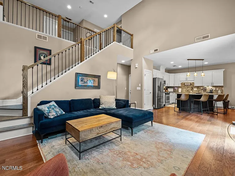 177 Pinebranch Ct — Photo 5