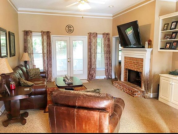 3rd image of 34 Carrington Dr