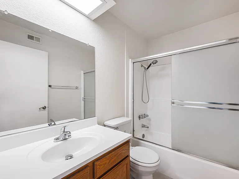 10133 Tujunga Canyon Blvd #8 — Photo 11