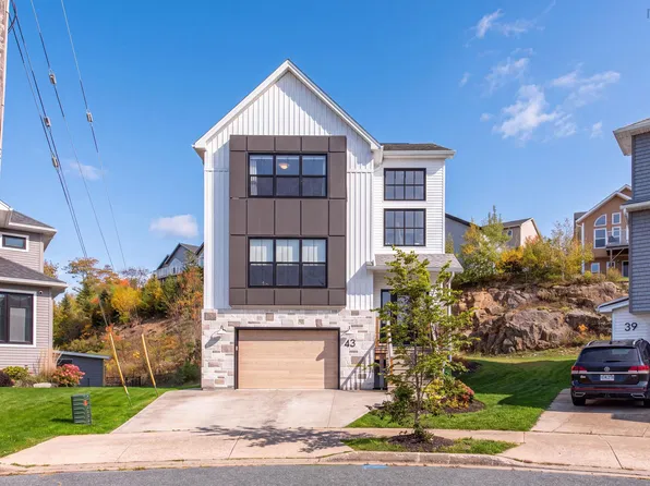 43 Avignon Ln, Timberlea, NS B3T 0C5
