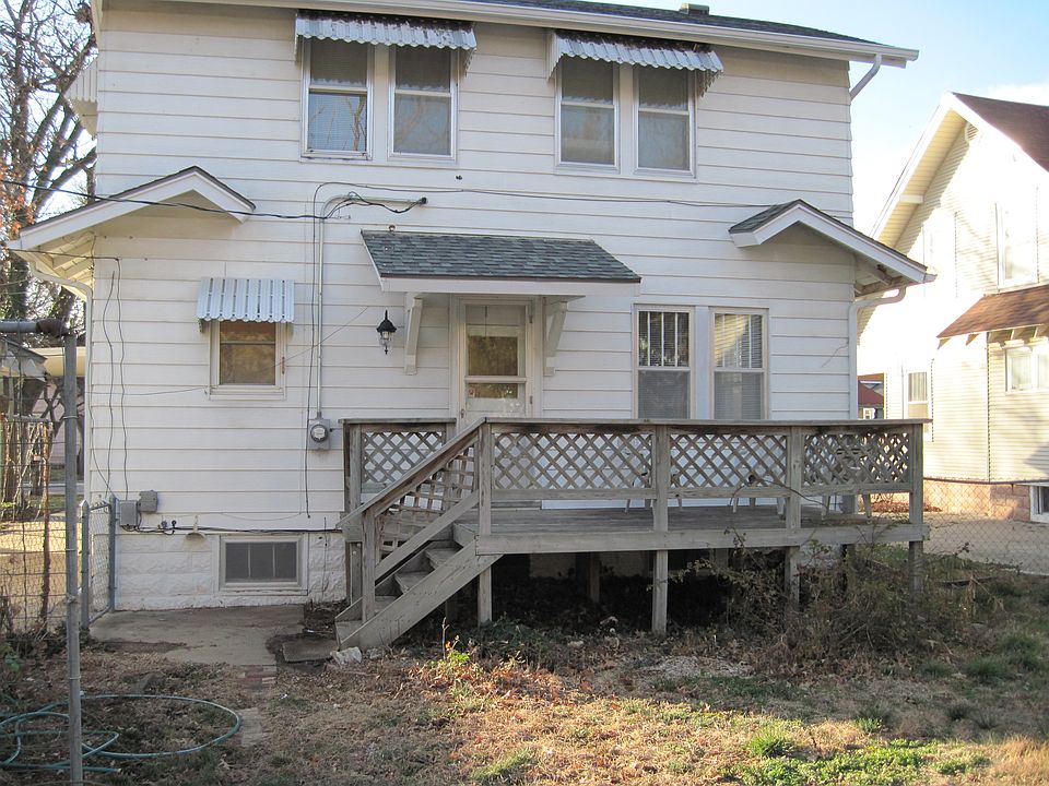 2nd image of 326 S Rutan Ave
