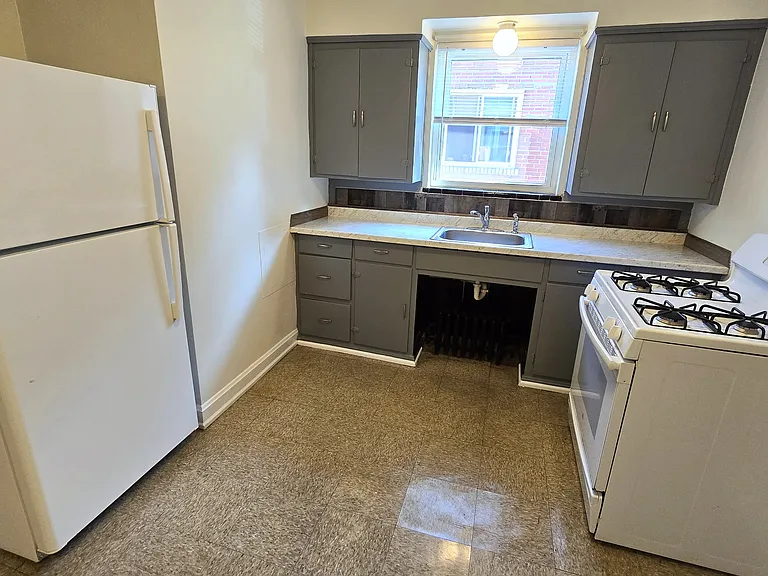 3884 Vine St — Photo 9