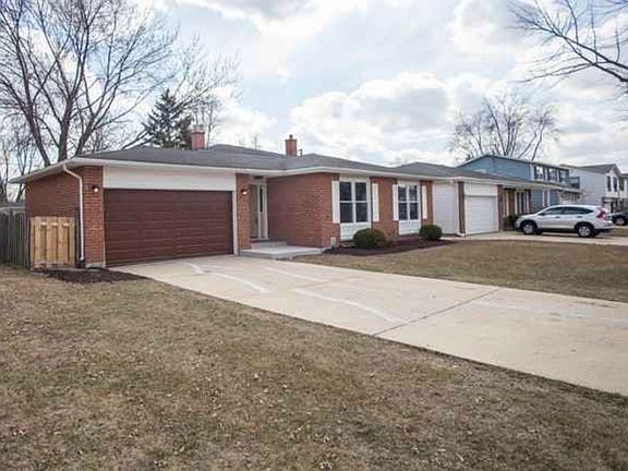 3rd image of 1723 W Catalpa Ln