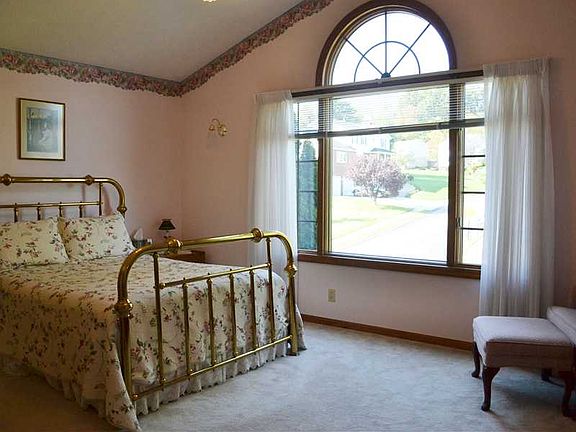 large master bedroom