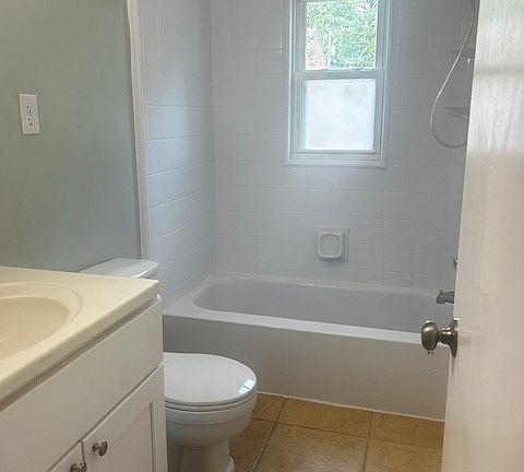 5th image of 4652 Guam St #1