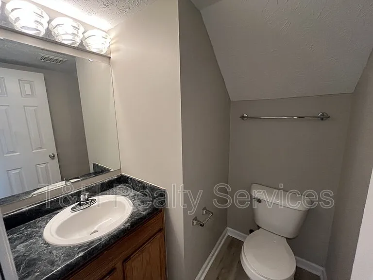 6132 Salanie Pl — Photo 8
