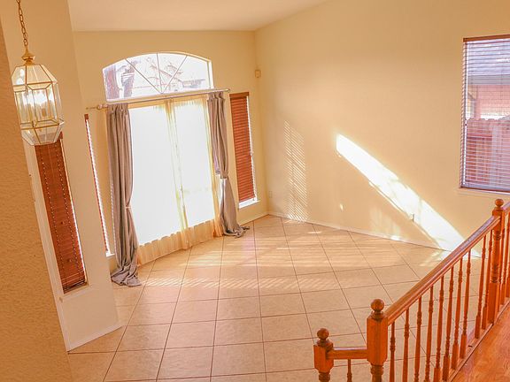 2nd image of 767 Oak Brook Dr