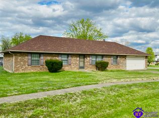 1148 S Woodland Dr, Radcliff, KY 40160