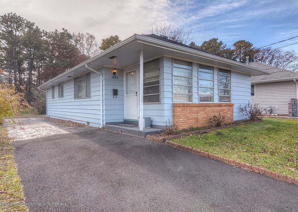 1st image of 1923 Mount Juliano Ln