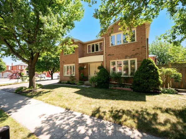 2921 Caradoc Ln, Oakville, ON L6J 6W4