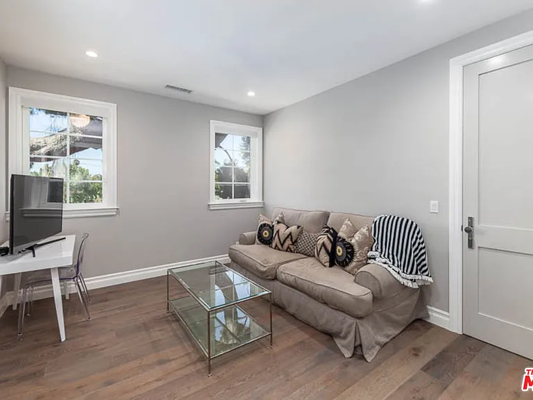 5054 Haskell Ave — Photo 20