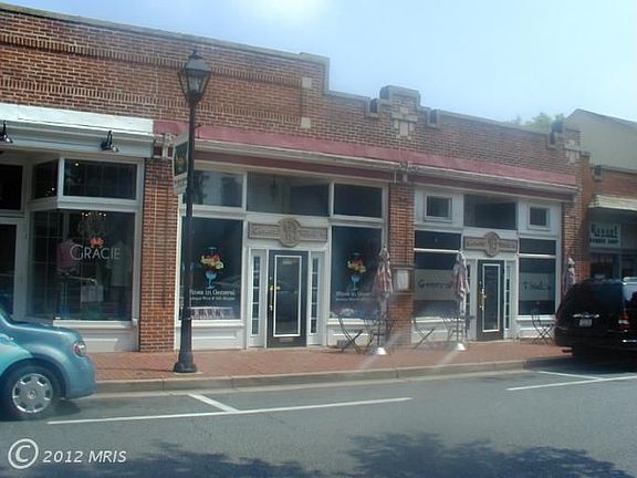 2nd image of 25 Goldsborough St