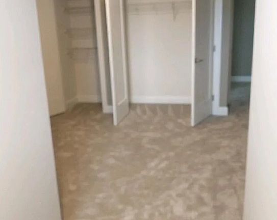 5th image of 1616 E Lexington Dr