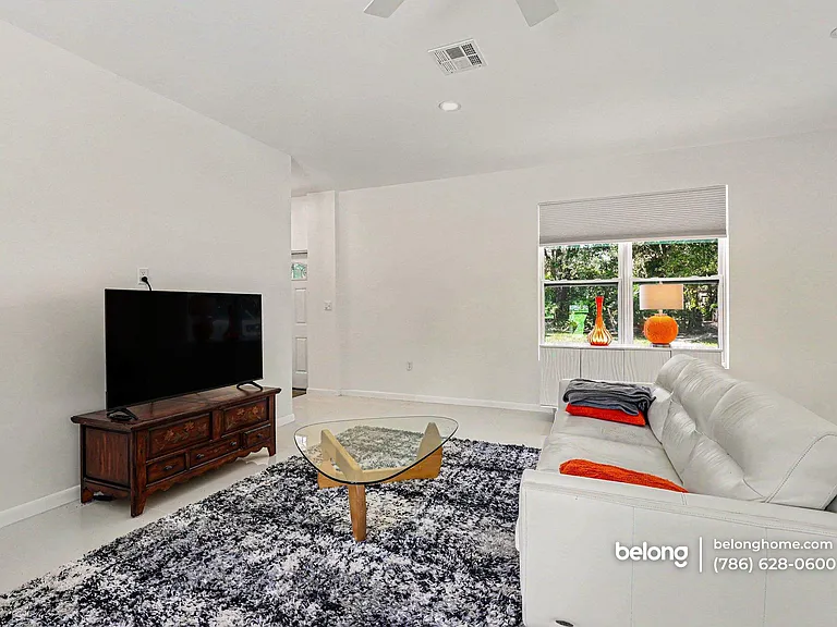 6235 4th St #B — Photo 13