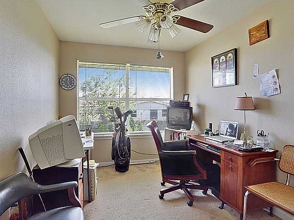 4th image of 6337 Congress Dr