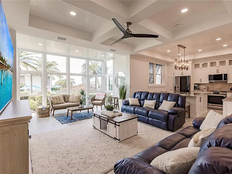 6042 W Peppertree Way #224B — Photo 2
