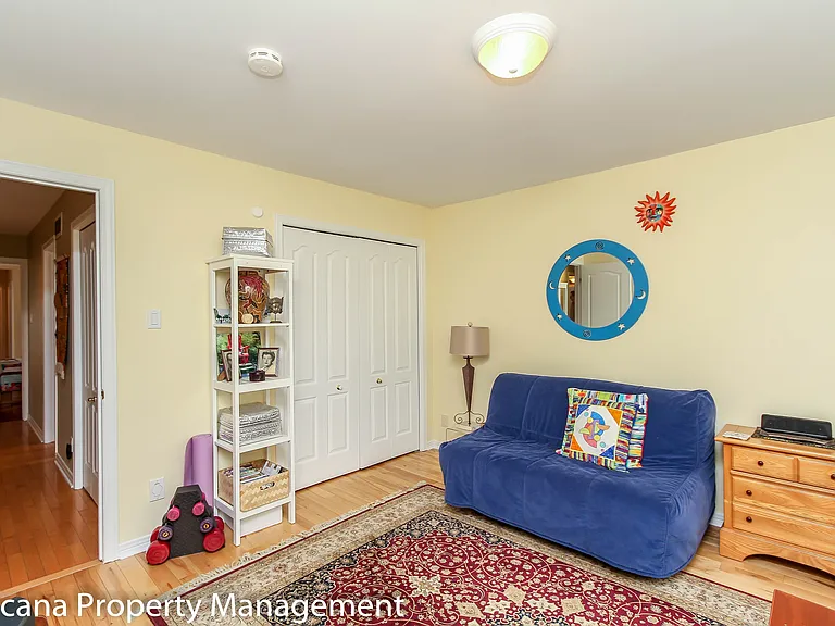 437 Riverdale Ave — Photo 20