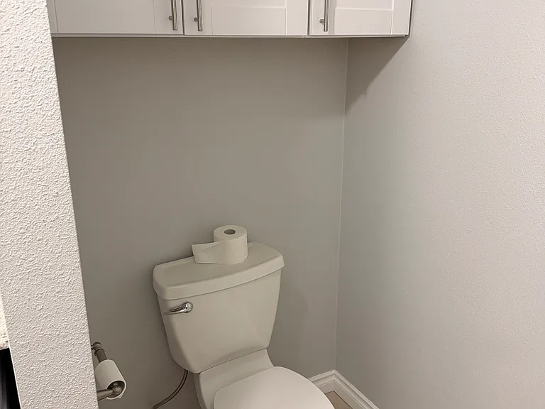 1/2 Bath