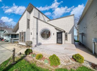 1220 Round Lake Hwy, Manitou Beach, MI 49253