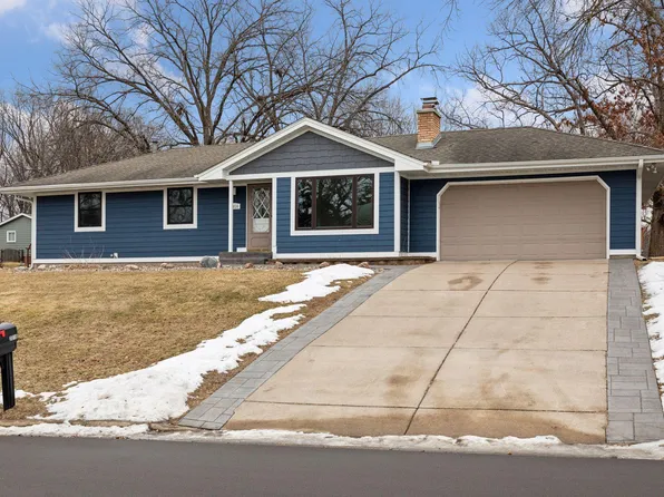 3016 Independence Ave N, New Hope, MN 55427