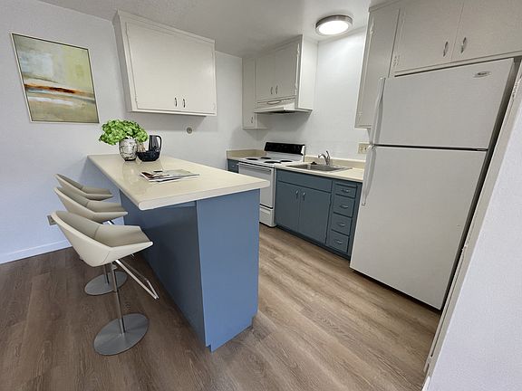 2nd image of 4001 Hamilton Ave APT C7