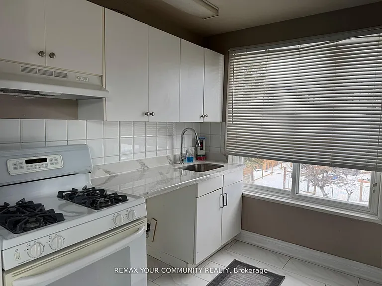 983 Victoria Park Ave — Photo 4