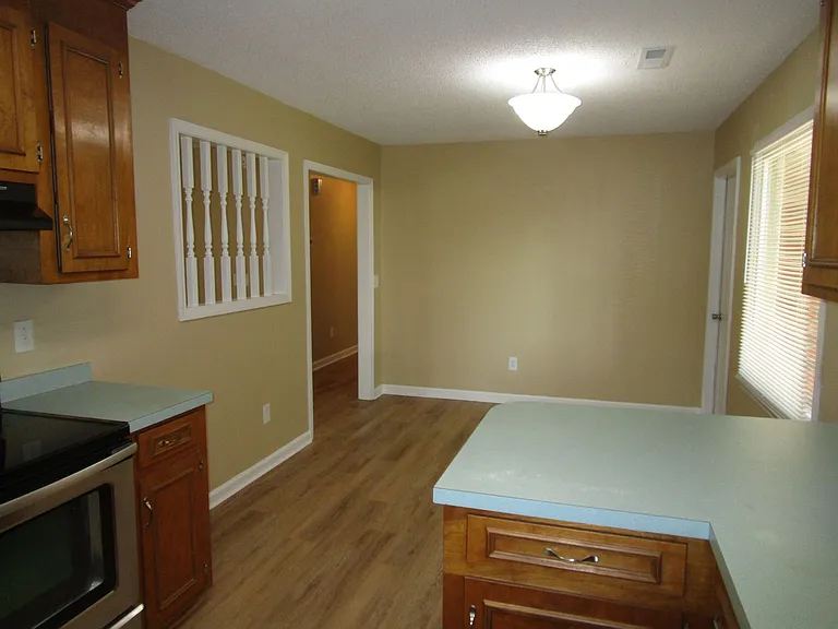 1320 Race Track Rd — Photo 3