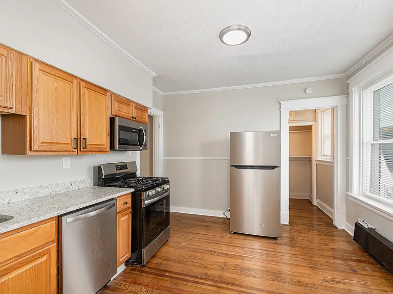 121 Adela Ave #2 — Photo 2