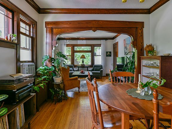 2nd image of 3857 28th Ave S #2