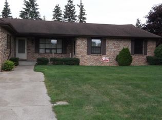 5675 Chapel Dr S, Saginaw, MI