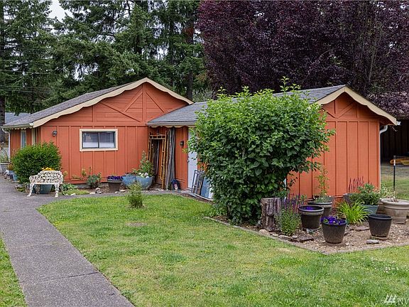 5th image of 1480 E Island Lake Dr