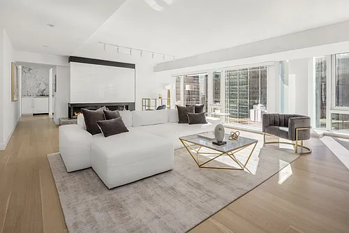 135 W 52nd St #40A Photo 1