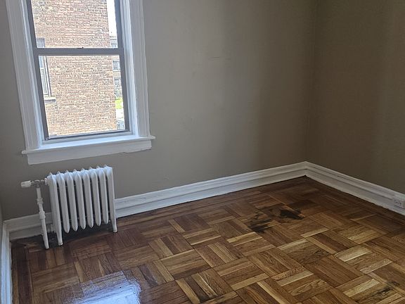 5th image of 40 Sanford Pl