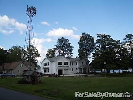 Renovated c. 1900 Farmhouse
						:
						Newly remodeled and thoroughly updated farmhouse on 1.5 riverfront acres.