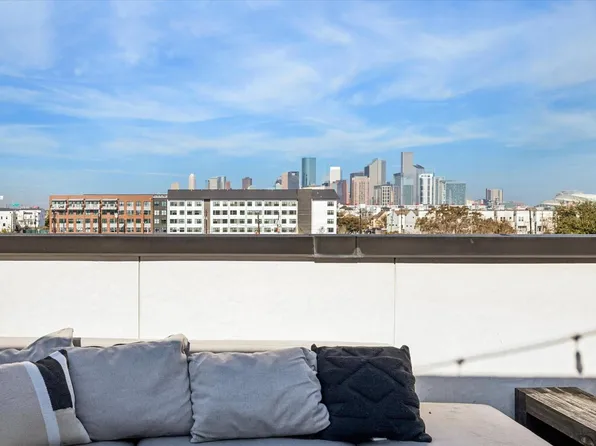 1614 Sampson St, Houston, TX 77003