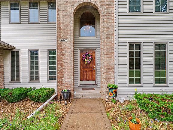 5th image of 402 Holly Ridge Ct