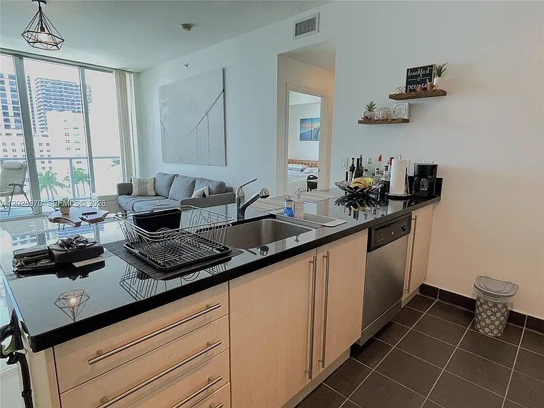 79 SW 12th St #1211 — Photo 14