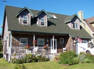 132 W Nelchena St, Cannon Beach, OR 97110