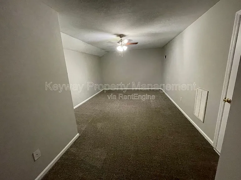 445 Northrop Pl — Photo 11