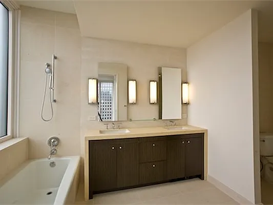 Rented by DSA Realty | media 55