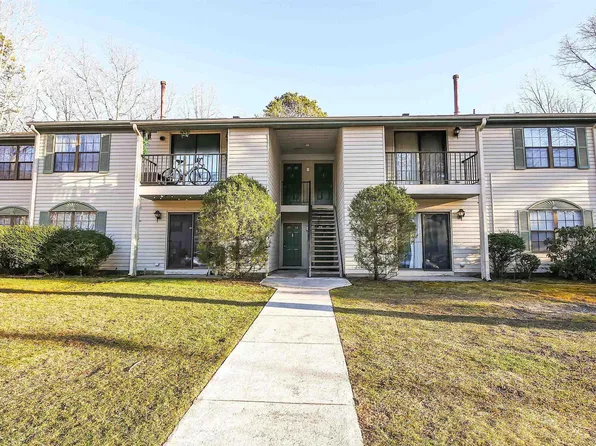 151 Liberty Ct #151, Absecon, NJ 08205