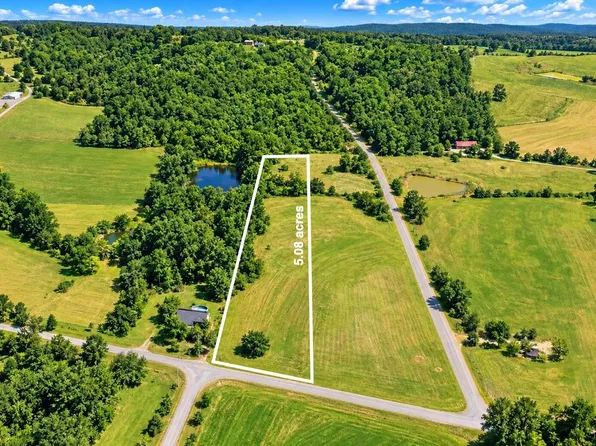 5 Poplar Ridge Rd, Chapmansboro, TN 37035