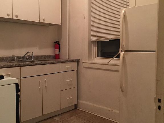2nd image of 13 Monroe St APT 1L