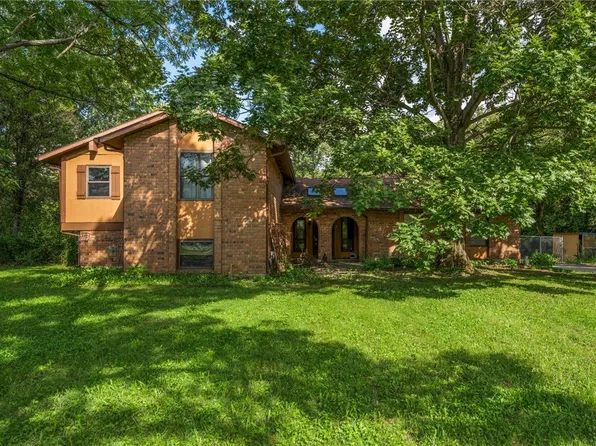 7330 Silver Ln, Dayton, OH 45414