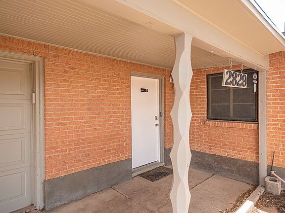 4th image of 2829 Hilltop Dr
