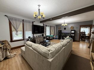 202 S 6th St, Montevideo, MN 56265