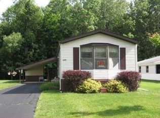 1137 Oak Brook Ln, Portage, MI 49002