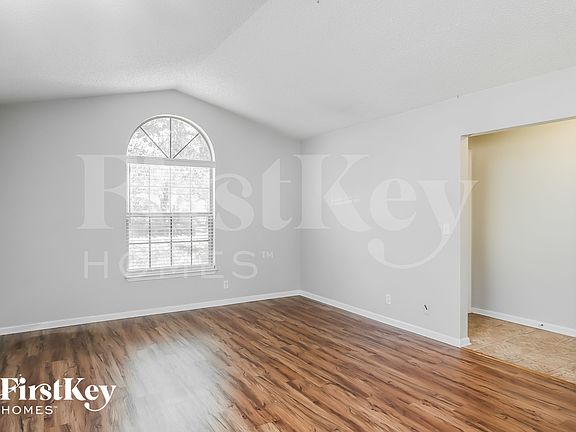 3rd image of 13591 Las Brisas Way